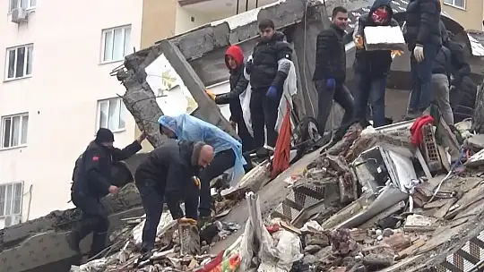 Hırsızların deprem fırsatçılığı 'pes' dedirtti