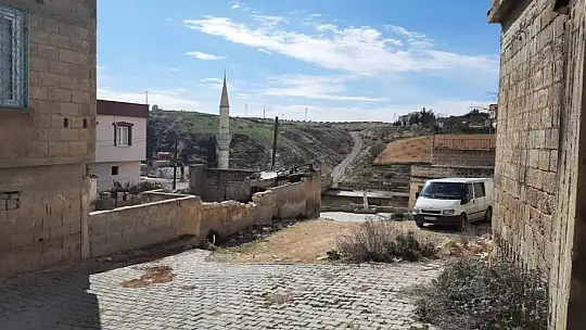Hırsızlık sonrasında çıkan korona vakaları mahalleyi karıştırdı
