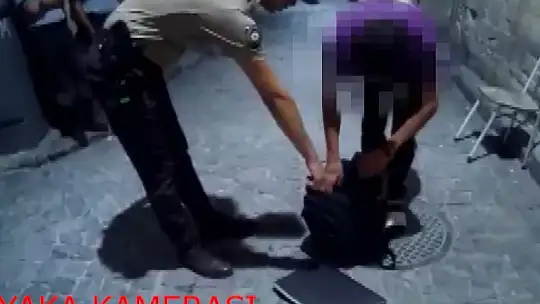 Hırsızlık şüphelisi bekçilere yakalandı
