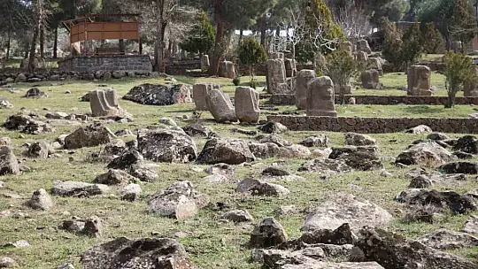 Hitit heykelleri depremden hasarsız kurtuldu
