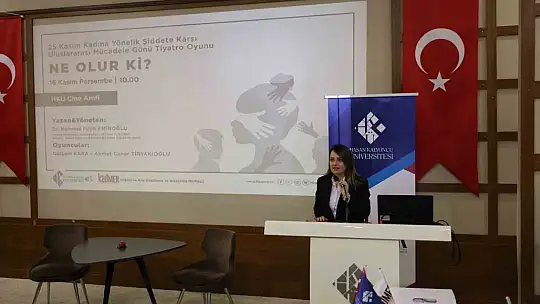 HKÜ'de 'Kadına Yönelik Şiddetle Mücadele Günü' için tiyatro oyunu sergilendi
