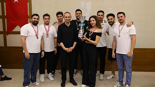 HKÜ'de 19 Mayıs coşkusu