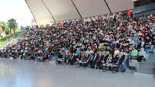 HKÜ'de 2 bine yakın yeni öğrenci oryantasyon programıyla eğitime başladı