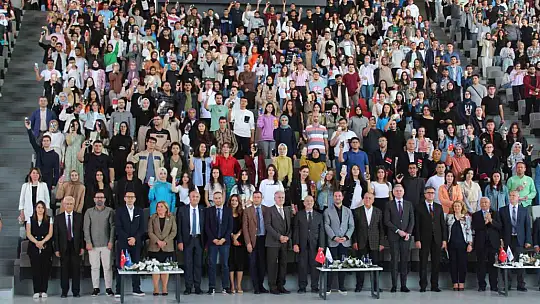 HKÜ'de 2 bine yakın yeni öğrenci oryantasyon programıyla eğitime başladı