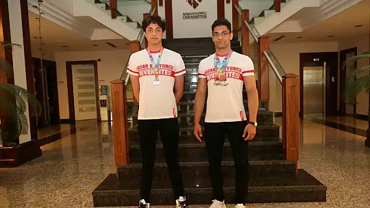 HKÜ'lü milli sporculardan yüzmede çifte başarı