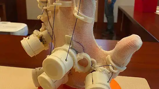HKÜ'lü öğrenciler proje yarışmasında birinci oldu