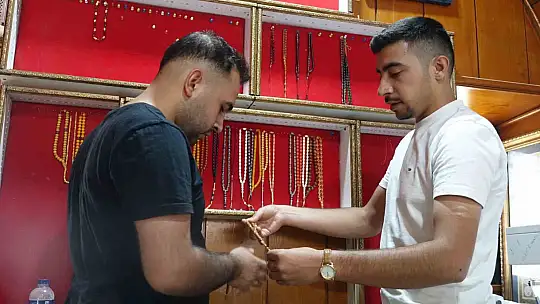 Hobi olarak başladığı tespih üretimi mesleği haline geldi