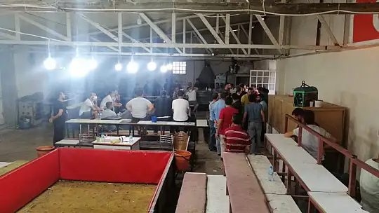 Horoz dövüştürülen çiftliğe baskın: 40 kişiye 60 bin lira ceza