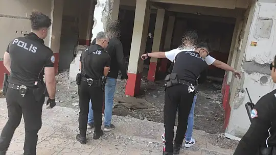 Huzur-güven uygulamasında uyuşturucu madde ele geçirildi