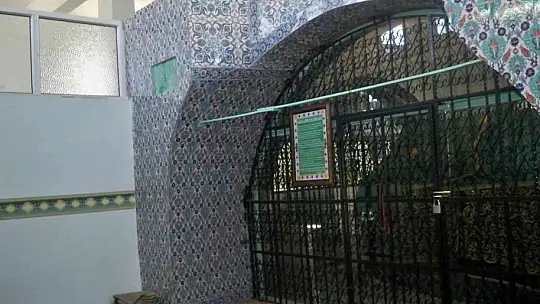 Hz. Ukkaşe Türbesi yeniden ziyarete açıldı