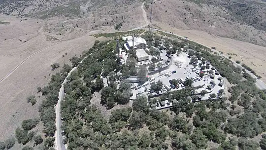 Hz. Ukkaşe Türbesi yeniden ziyarete açıldı