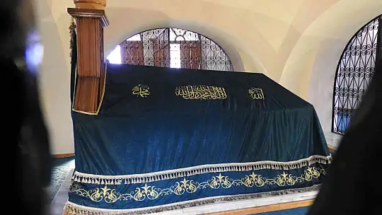 Hz. Ukkaşe Türbesi yeniden ziyarete açıldı