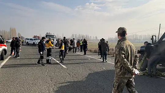 Iğdır'da zırhlı askeri araç devrildi: 12 asker yaralı
