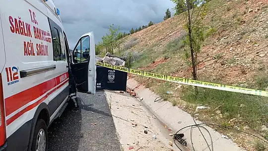 İki kardeşin bulunduğu araç takla attı, 15 yaşındaki çocuk hayatını kaybetti