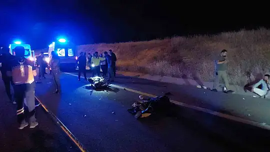 İki motosiklet çarpıştı, 2 sürücü de hayatını kaybetti