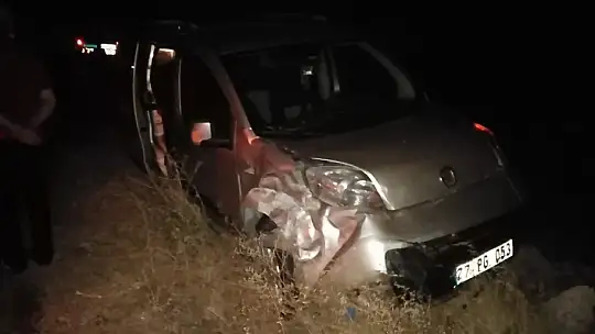 İki otomobilin çarpıştı: 3 kişi yaralandı