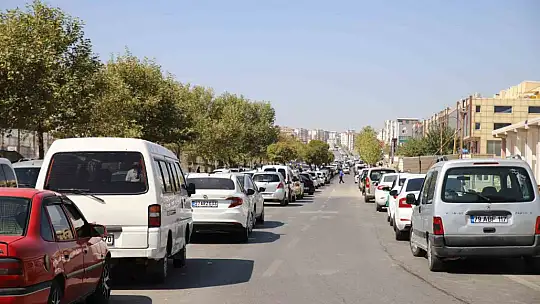İkinci el otomobillere bakan çok, alan yok