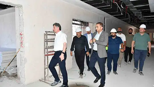 İl Sağlık Müdürü Şahin'den Travmatik Acil Durum Hastanesi inşaatında İnceleme