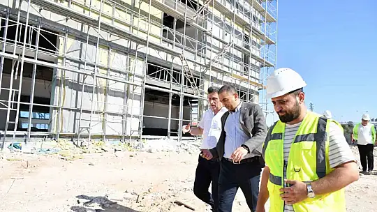 İl Sağlık Müdürü Şahin'den Travmatik Acil Durum Hastanesi inşaatında İnceleme