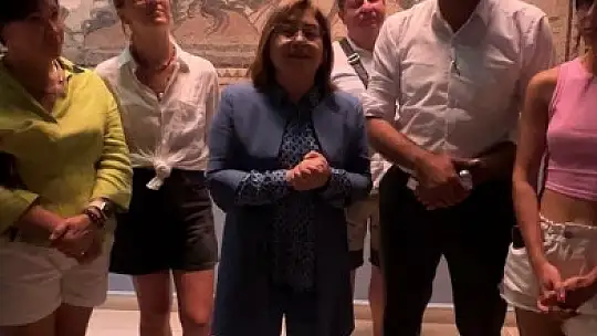 İlk Rus turist kafileye şehrin kültürünü Fatma Şahin tanıttı