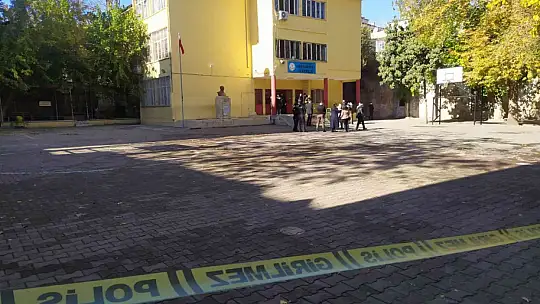 Gaziantep'te ilkokulda yangın paniği