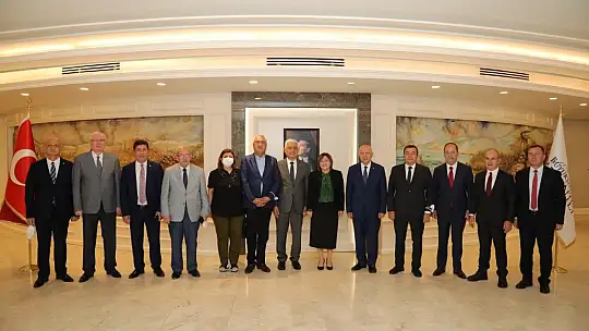İmamoğlu Fatma Şahin'i ziyaret etti