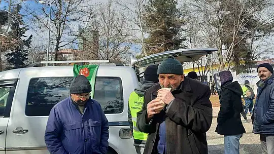 İMKANDER, depremzedeleri yalnız bırakmadı