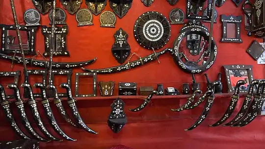 İngiliz askerinin tüfeğini tamir ettirmesiyle yeniden tanındı