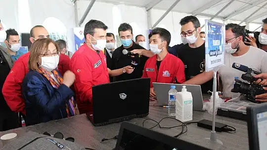 İnsansız hava araçları Gaziantep semalarında yarıştı