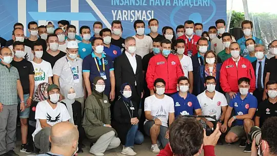 İnsansız hava araçları Gaziantep semalarında yarıştı