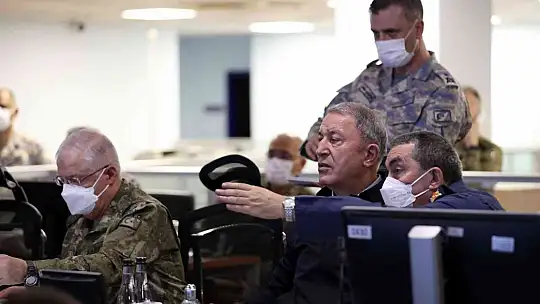 Irak ve Suriye'nin kuzeyinde 20'den fazla terör noktası bombalandı