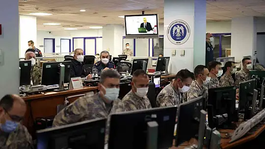 Irak ve Suriye'nin kuzeyinde 20'den fazla terör noktası bombalandı