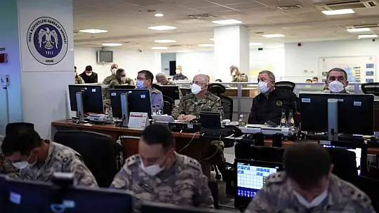 Irak ve Suriye'nin kuzeyinde 20'den fazla terör noktası bombalandı