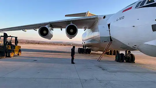 İran'dan Türkiye'ye sahra hastanesi dahil insani yardım