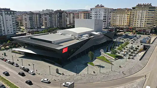 İş adamları D.T. Şehitkamil Sahnesi ve AGRO Park'ı inceledi