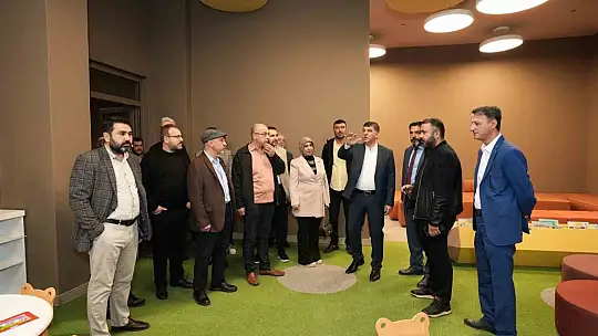 İş adamları D.T. Şehitkamil Sahnesi ve AGRO Park'ı inceledi
