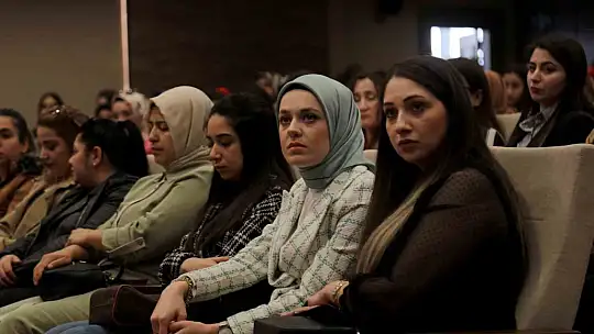 İş ve Kariyer Merkezi, kentteki istihdam oranını artırıyor