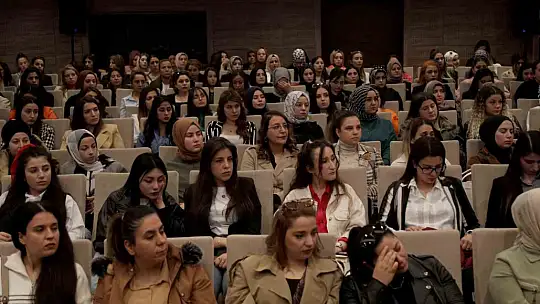 İş ve Kariyer Merkezi, kentteki istihdam oranını artırıyor