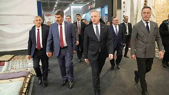 İstanbul Valisi Davut Gül Gaziantepli halıcıları yalnız bırakmadı