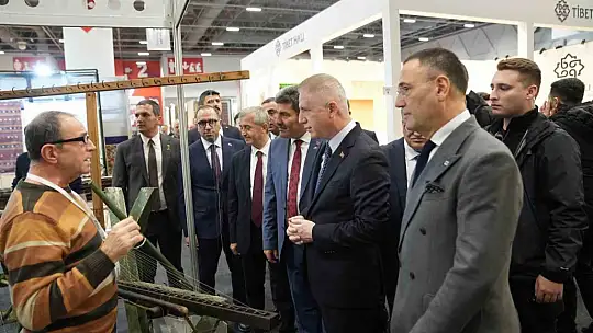 İstanbul Valisi Davut Gül Gaziantepli halıcıları yalnız bırakmadı