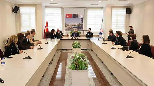 İsviçreli iş insanlarından Rektör Özaydın'a ziyaret