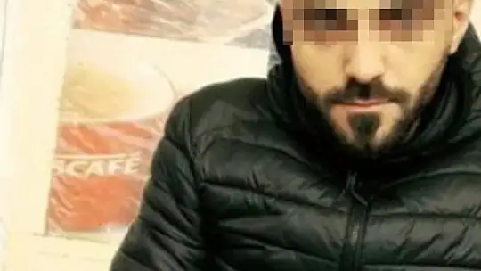 İzmir'de çocuğunun boynuna bıçak dayayan baba tutuklandı
