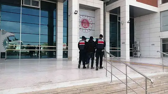 Jandarma aranması bulunan 83 şahsı yakaladı