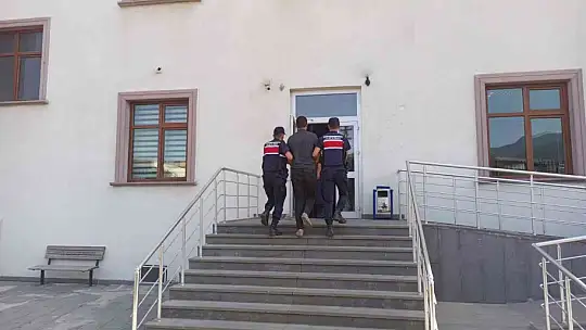 Jandarma aranması bulunan 83 şahsı yakaladı