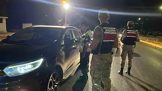Jandarmadan 112 sürücüye 209 bin lira trafik cezası