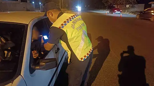 Jandarmadan 112 sürücüye 209 bin lira trafik cezası