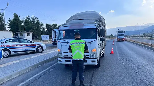 Jandarmadan 112 sürücüye 209 bin lira trafik cezası