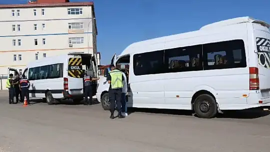 Jandarmadan 152 sürücüye 215 bin TL para cezası