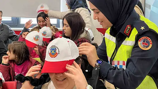 Jandarmadan özel çocuklara trafik eğitimi