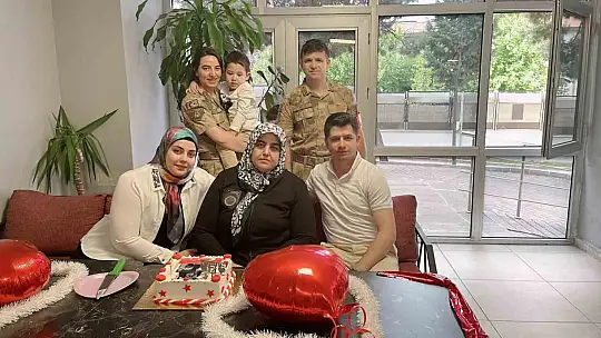 Jandarmadan şehit anneleri ve eşlerine 'Anneler Günü' sürprizi